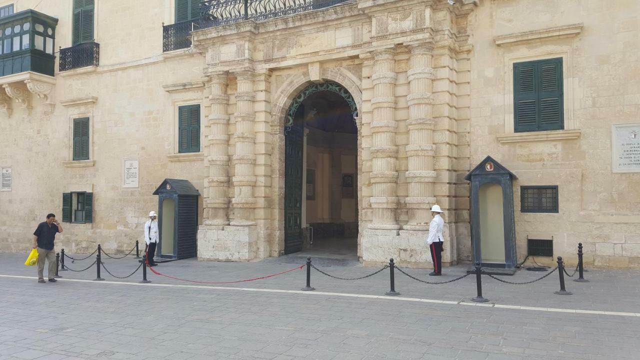 Valletta Main Street Apartment Valeta Exterior foto